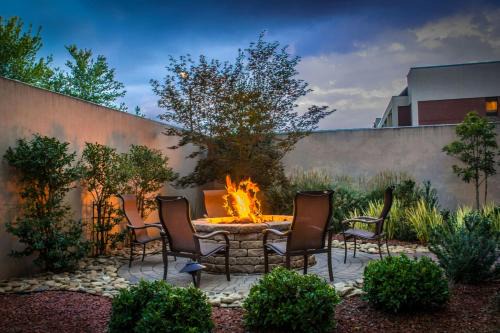 Courtyard Greensboro Airport