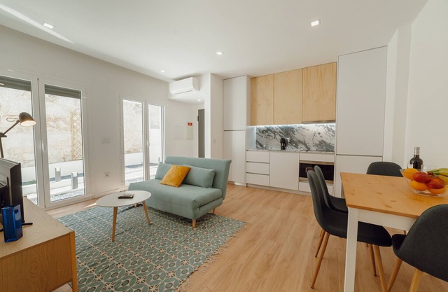 COURTYARD OPORTO DESIGN APARTMENT H