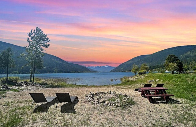Courtyard View Room in Lake House