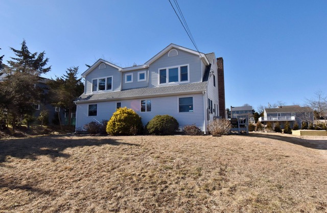 Cove Neighborhood | Alla Vita! | 5 Bedroom Home Minutes to Beach Access | Central Air