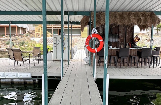 Cove-Out Cottage with | Lost Anchor Tiki Bar