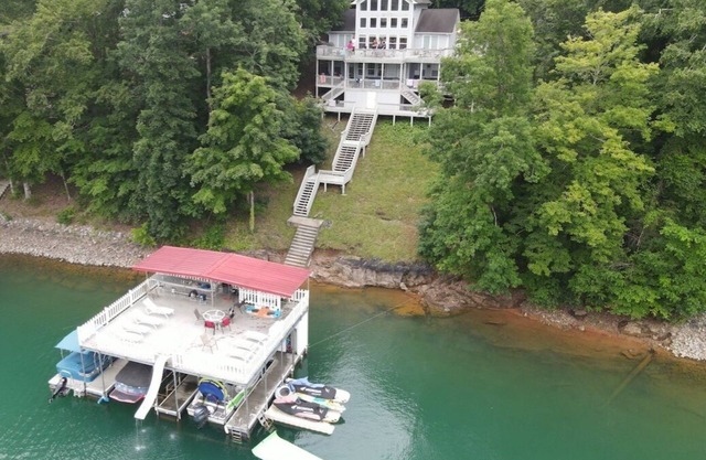 Paradise Dock Covered Bar Wasserrutsche Hottub 4MstrBd Kanu Wireless-Eismaschine !!