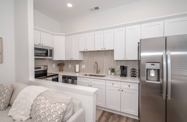 Covington Charm 202 | Minutes from DT Cinci!