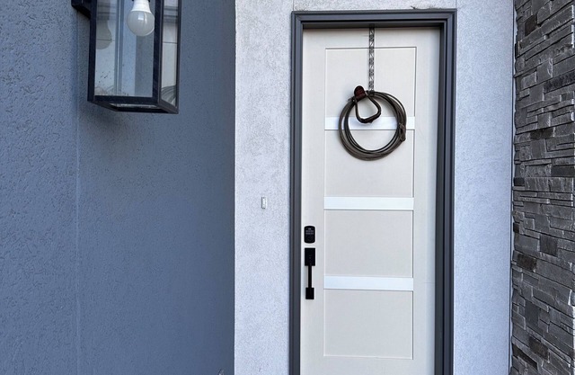Cowboy Chic townhome with AC in Elko
