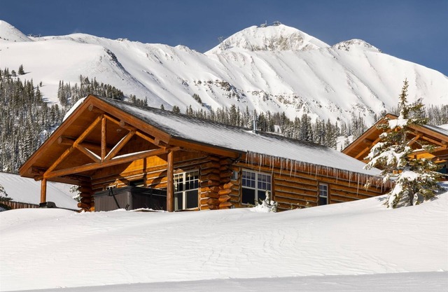 Moonlight Club! Ski-in / Ski-out Cowboy Heaven Cabin mit bester Aussicht in Big Sky!