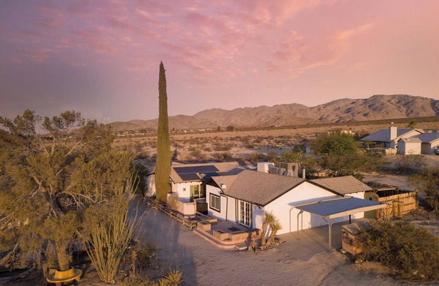 Asteroid by AvantStay | Unique Ranch Retreat Just Outside Joshua Tree