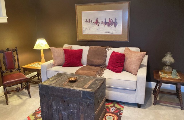 Cowgirl Craftsman - Private Suite Upstairs - 2 blocks Historic Downtown J'ville