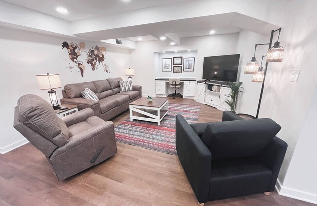 Cozy 1-bedroom apartment in Lynchburg. Peaceful neighborhood, 15 min to LU