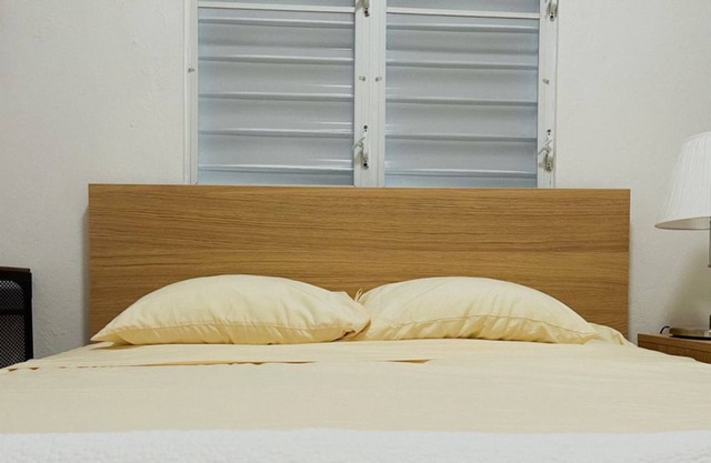 Cozy 1 bedroom apartment with free parking