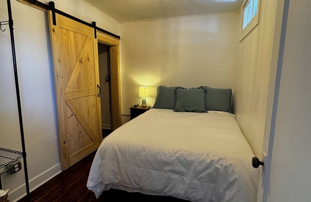 Cozy 1-bedroom apartment in wonderful Chewelah with WiFi, AC