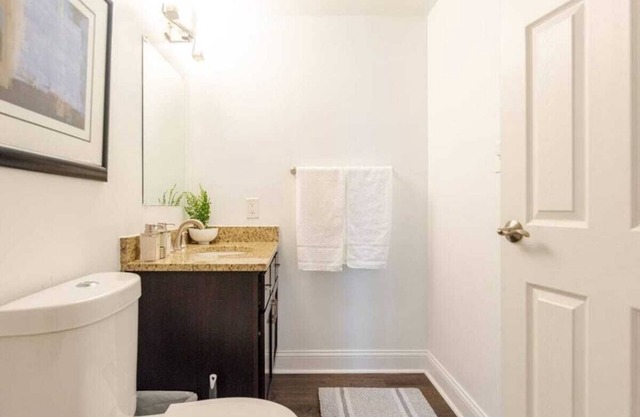 Cozy 1-bedroom apartment in pleasant Detroit with AC