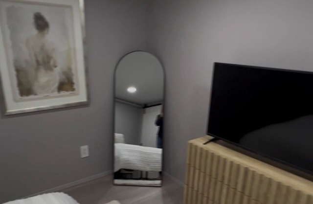 Cozy 1-bedroom apartment in beautiful Seattle, basic amenities & paid utilities
