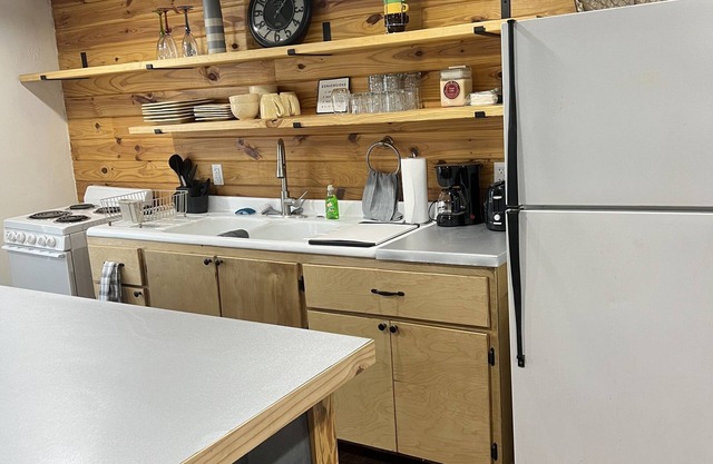 Cozy 1-bedroom apartment, completely renovated near the square in Mason, TX