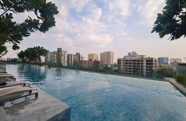 Cozy 1-Bedroom Condo with Netflix, AC next to the Mall, BTS