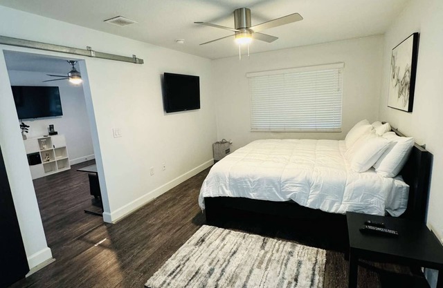 Cozy 1-bedroom condo in awesome Orlando with WiFi, AC