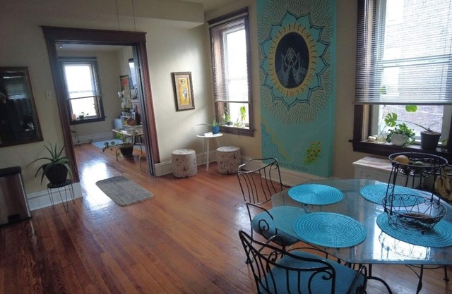 Cozy 1-bedroom condo with WiFi, AC in lovely St. Louis