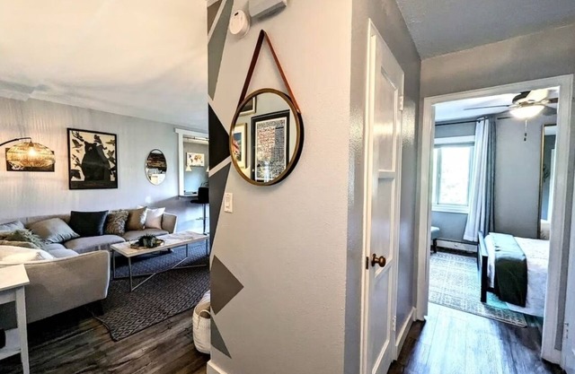 Cozy 1-bedroom condo with WiFi in downtown Seattle