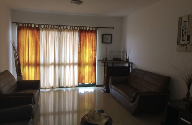 Schöne, geräumige Eigentumswohnung mit einem Schlafzimmer an der Stadtküste