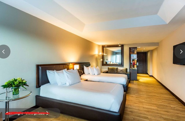 Cozy 1-bedroom in charming Bogotá with personnel cook and massager