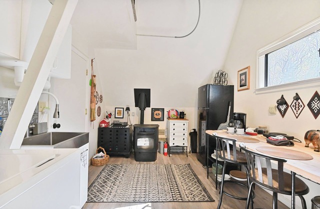 Cozy 1-bedroom Loft Apartment in Stanislaus National Forest by Historic Murphys