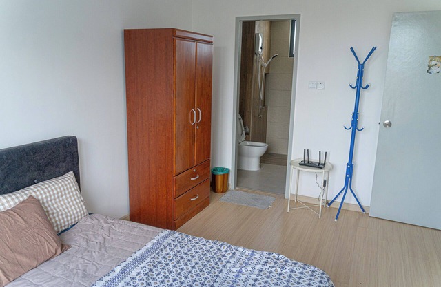 Cozy 1-bedroom MRT connected with Private Bathroom Highspeed WiFi, fitness room