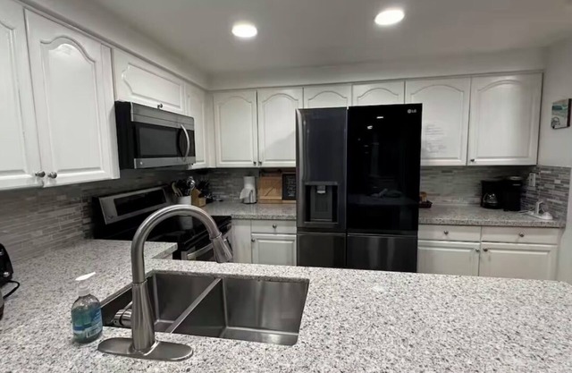 Cozy 1-bedroom pet friendly resort style living in San Diego UTC/lajollla