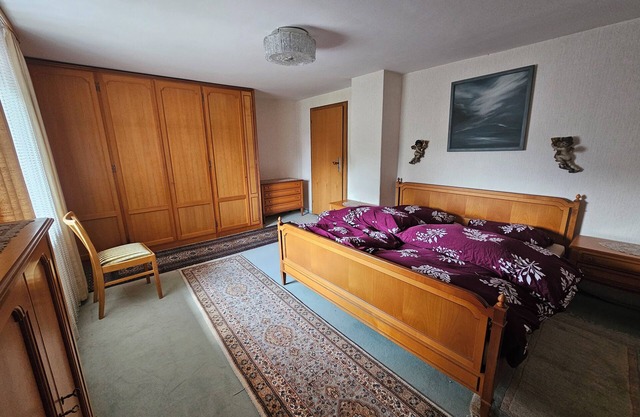 Cozy 1-bedroom, sharing kitchen and bathroom in marvelous Gauting with WiFi