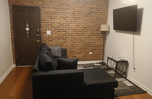 Cozy 1-bedroom with AC and WiFi in charming Baton Rouge near LSU