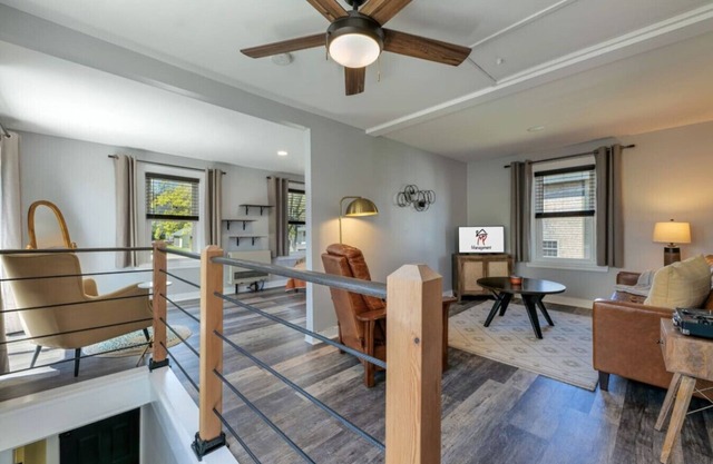 Cozy 1 BR in the Center of BH! [Inspiration Point]