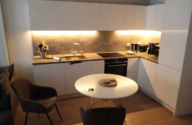 Cozy 1Bedroom Apartment in ROYAL WHARF , East London