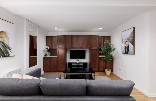 Cozy 1br Bsmt Escape Large Free Parking