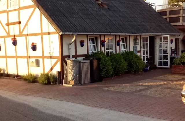 Wohnung im 1. Stock in der Nähe von Sillerslev Hafen u. Strand. Wi-fi