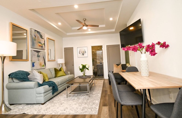 Cozy 2 bd 2ba in Philadelphia