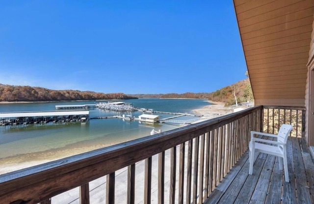 Cozy 2 Bed 2 Story Chalet w/Scenic Views and Waterfront Access #23