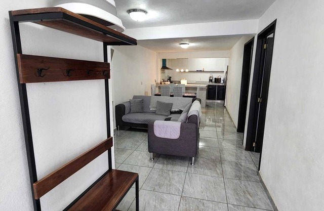 Cozy 2-bedroom apartment in nice Los Reyes Acaquilpan with WiFi