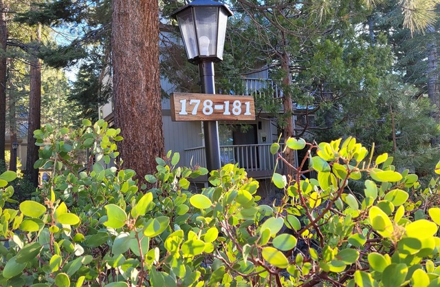 Cozy 2 Bedroom 2 Bath in Kingswood Village - Great location!!