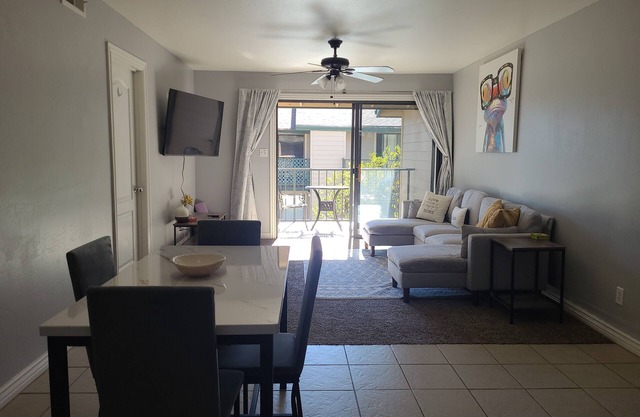 Cozy 2-bedroom 2 bath condo, furnished, WIFI, Fitness Center, centrally located.