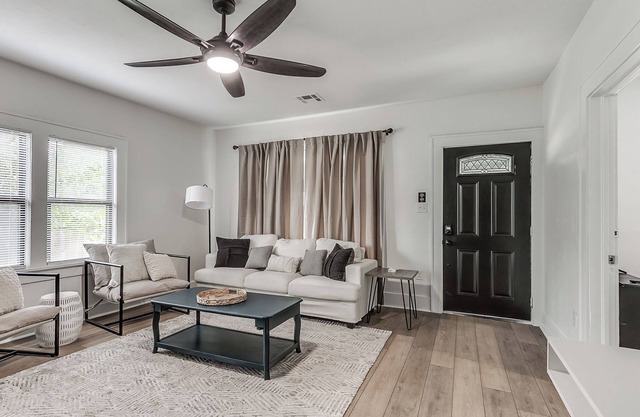 Cozy 2-bedroom, 2-bath house in charming Oklahoma City