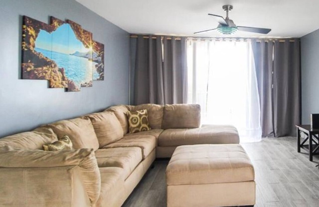 Cozy 2-bedroom apartment in fabulous Freeport with 4 balconies & plenty of space