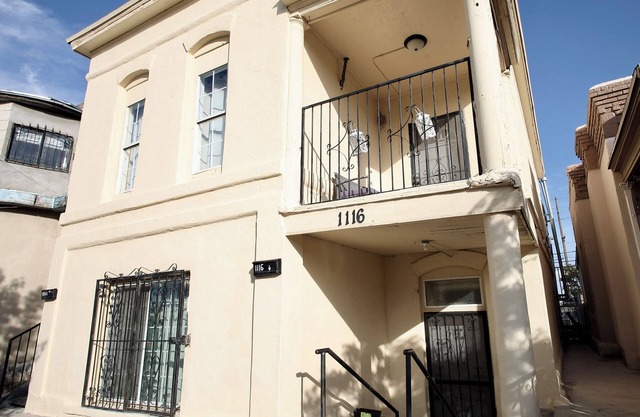 Cozy 2 bedroom apartment in terrific El Paso with WiFi, AC, entire unit