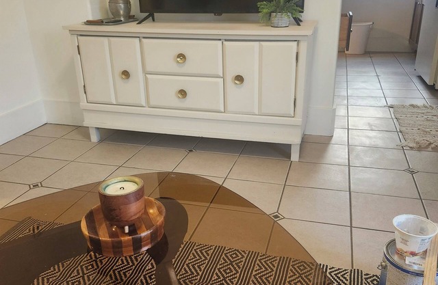 Cozy 2-bedroom apartment in historic uptown Butte America