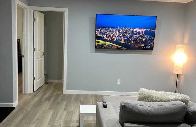 Cozy 2-Bedroom Basement Haven King and Queen beds. STA License No. STA23-00257