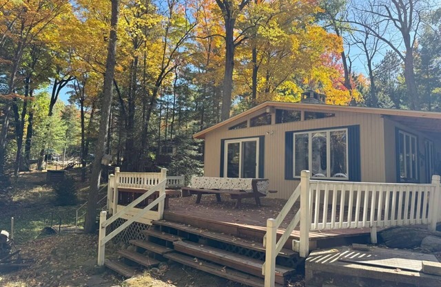 Cozy 2-bedroom cabin in South Shore of Hubbard Lake