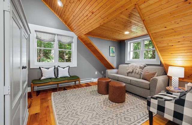 Cozy 2-bedroom cottage - PET FRIENDLY