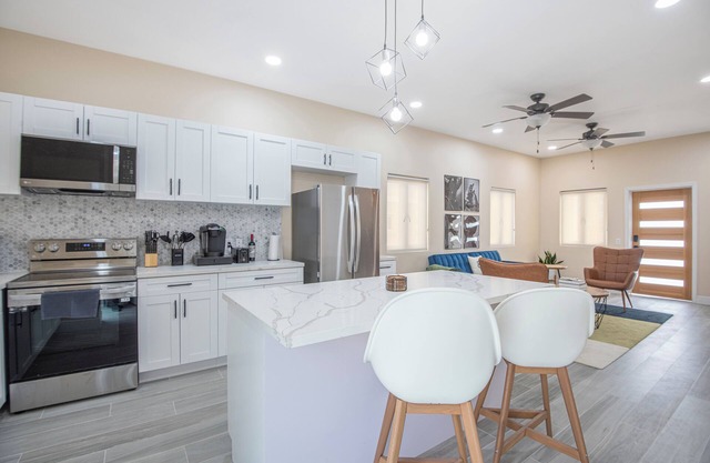 Cozy 2-bedroom condo in a GATED COMMUNITY in lovely Nassau