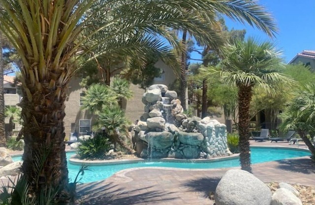 Cozy 2 Bedroom Condo Near Las Vegas Blvd