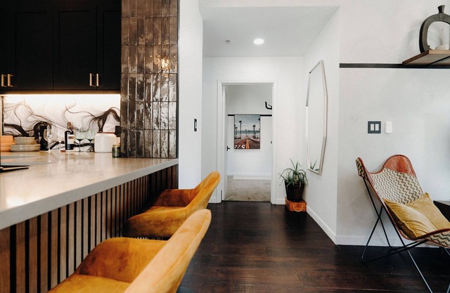Cozy 2-bedroom condo with WiFi, AC, 2 car garage parking in amazing San Diego