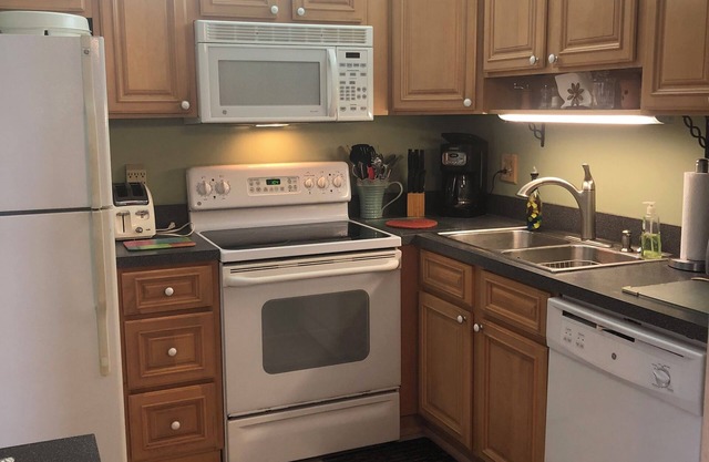 Cozy 2-bedroom condo in enchanting Vero Beach