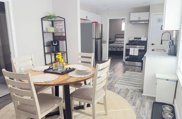 Cozy 2 bedroom Home by St. Jude & I-40. Downtown-Memphis