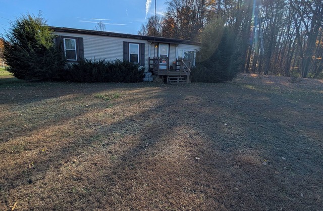 Cozy 2-bedroom home Salem NY. close to Saratoga, Lake George NY & Vermont, AC